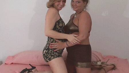Cream Pie Jewel Plays With Her Girlfriend Carmen! (mp4)