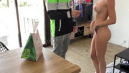 Stranger challenge - UberEats delivery fucks me hard with huge cumshot !!