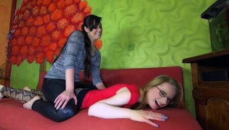 Weronika Sit On Her Ass Tickle Feet And Waist - Full - HD 1920x1080