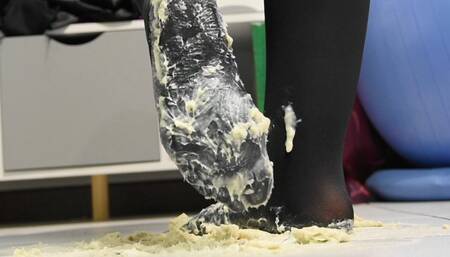 Crushing the gorgonzola cheese (Part 2)