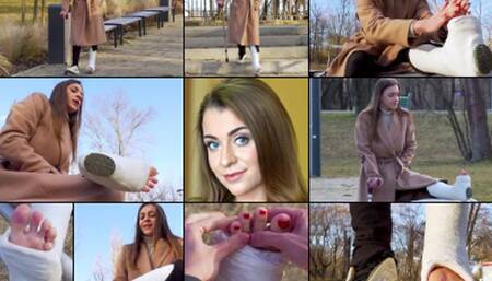 Jozephine SLWC a Gimp in the Park Showing Off Her Sexy Toes with Foot Play (in HD 1920X1080)