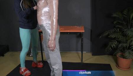 Wooow amazing! b37 Part1 I sit on his face and make him lick his feet ( wmv )