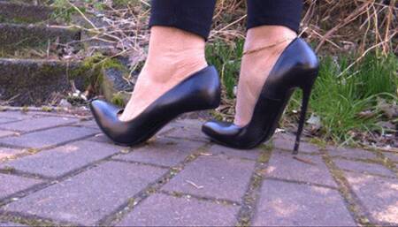 Broken Pumps - MP4 1920x1080