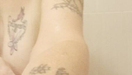 GILF_allnaturalshower