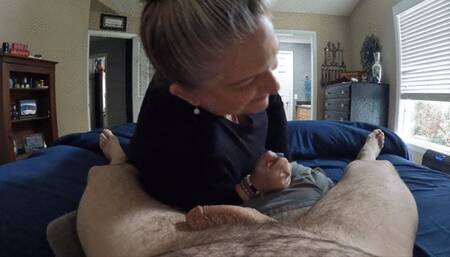 Deep throat blow job from sexy wife