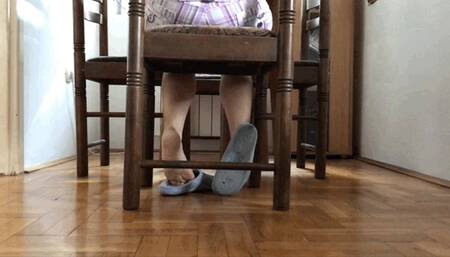 WORKING FROM HOME FOOT SPYING IN SLIPPERS NICKY - MP4 Mobile Version