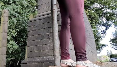 Red leggings by the road wetting peeing