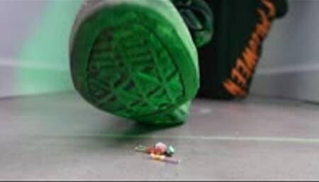 Giantess Crushes Little People with Muddy Converse MP4 1080