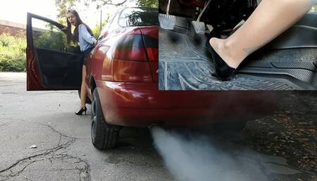 Nicki revving her smoky car