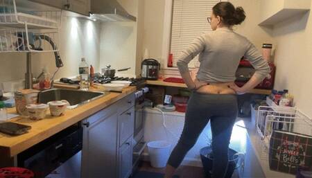 My asscrack was showing while I cooked