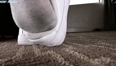 Lulu misses her teachers, CRUNCH!  - MOV