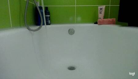 I am taking very long bath with hair washing mp4
