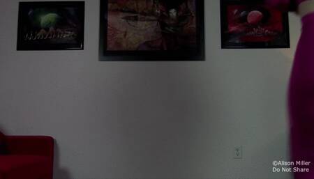 Robber Scares Me So Bad That I Pee My Brand New Jeans