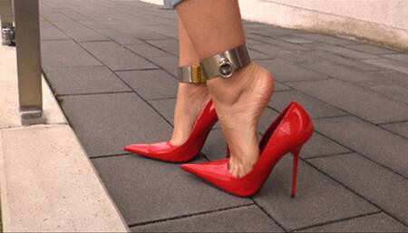 Neele - Red Patent 1969 With Jeans  - MP4 1920x1080