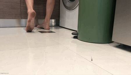 TINY BOYFRIEND SHRUNKEN BY GIANTESS - MOV HD