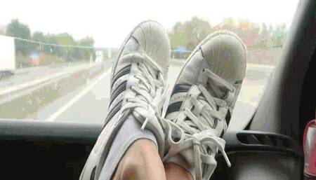 Smell of socks in the car MP4(1280x720)FHD