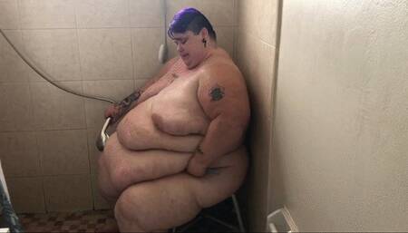 Immobility Chronicles: Hour Showers & Broken Beds *WMV*