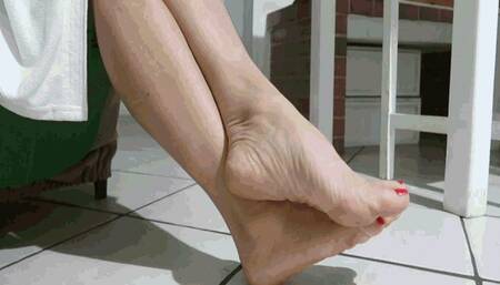 Sexy feet 23 MP4(1280x720) FHD