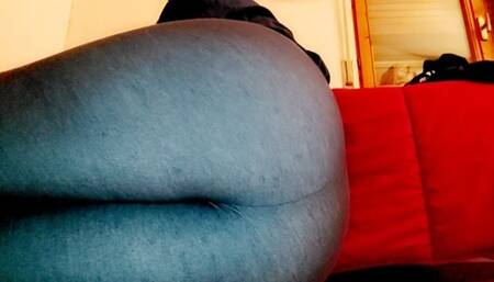 Big ass jeans farts prrrr! Avi