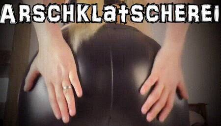 Arschklatscherei