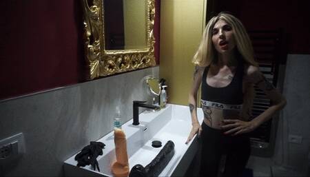 "I Wash My Dildos" - Washing My Big Cocks POV (Italian Language)