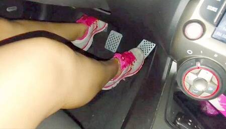 Old sneaker and barefoot tease, floor, rev and peelout