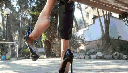 Shoeplay and foot fetish clip from you AVI(1280x720)FHD