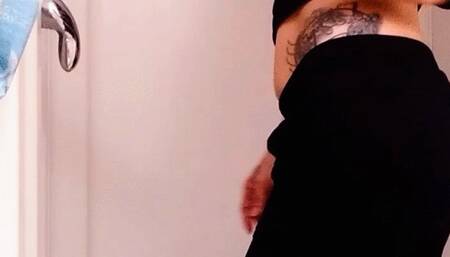 Wetting myself with a warm slow soak, Teases me & Pleases me