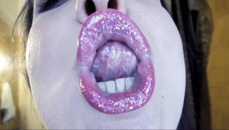 Holographic kisses and mouth check with me