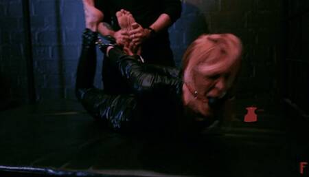Crazy Minerva's Explosive Laugh - Standing upperbody Tickling and Lying tickling in catsuit (FULL HD MP4)