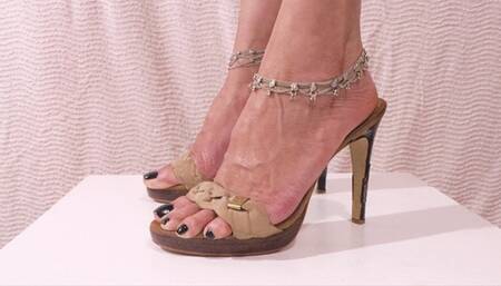 Using your tongue to wipe My sweaty feet 2