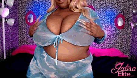 Growing Curves Striptease Camshow