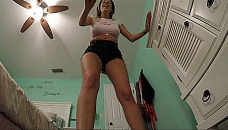 Gluttonous Giantess Nikki Brooks Devours Your Tiny Friends As You Watch (SD 720p WMV)