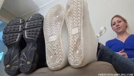 2146 Sneakers licking with Noemie and Mandy