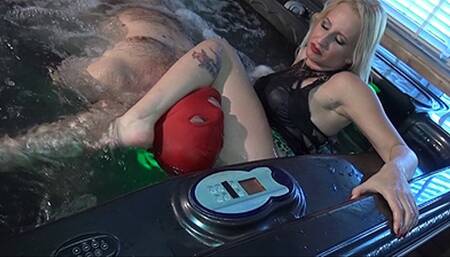 Underwater face sitting in My Jacuzzi - 1 - MP4