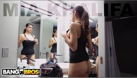 BANGBROS - Mia Khalifa is back and Ready for Asante Stone's Big Black Dick!