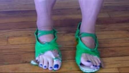 Teacher GROWS from your Spell! Outfit completely torn! Includes long foot growth and shoe destruction scene