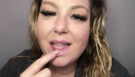 Sexy Finger Sucking Mouth Fetish!