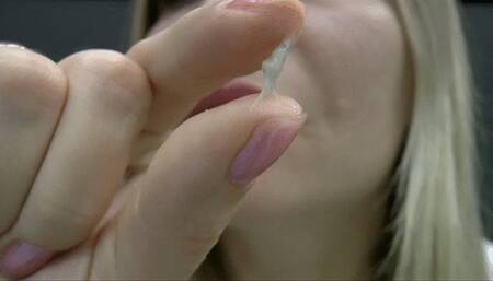 You are the queen of intense nosepicking MP4 FULL HD 1080p