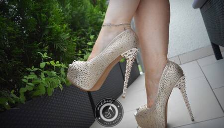 high heel pumps