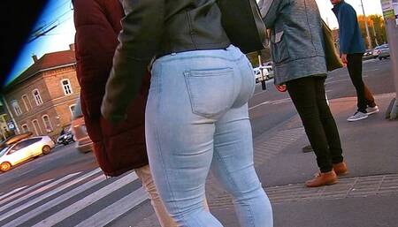 mostly bouncing metro jeans (wmv)