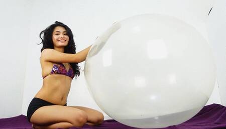 Belbal clear 36" Non pop in bikini