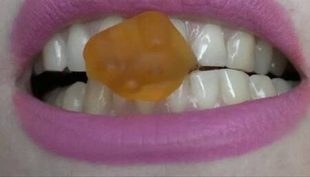 I love your style so much how your bite and saw and cut the naughty bears  MP4 HD 720p