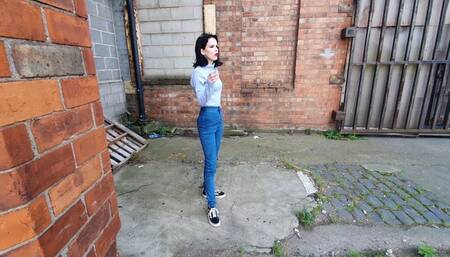 1333 Mia in Jeans and Vans SMOKEBREAK