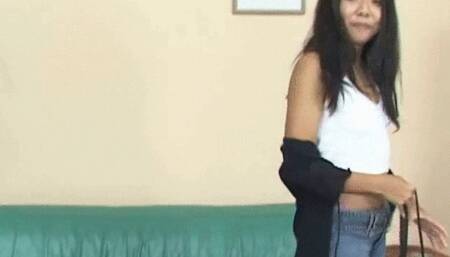 Keanna takes a sexy smoke break