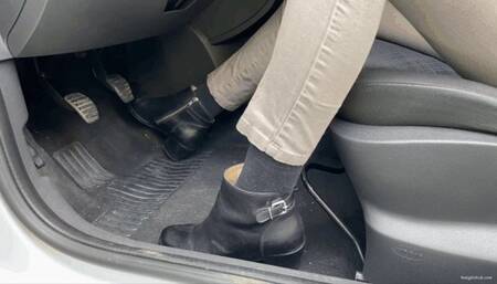 PEDAL PUMPING AND DRIVING A MANUAL CAR IN ANKLE BOOTS **CUSTOM CLIP** - MOV Mobile Version