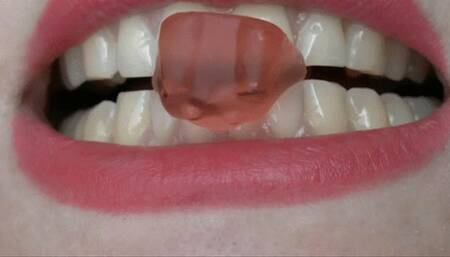 My toothed queen MP4 HD 720p