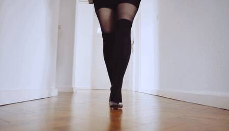 Hot Office Shoe Play (4k)