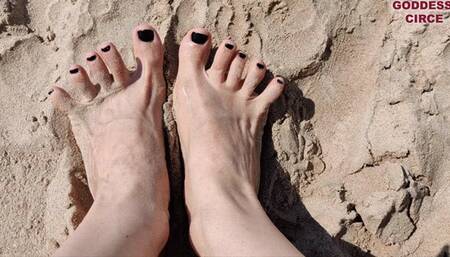 FEET ON THE BEACH 2