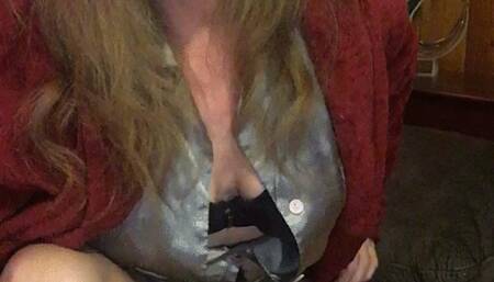 GOLD KNEEDING TOES & HIGH ARCHES